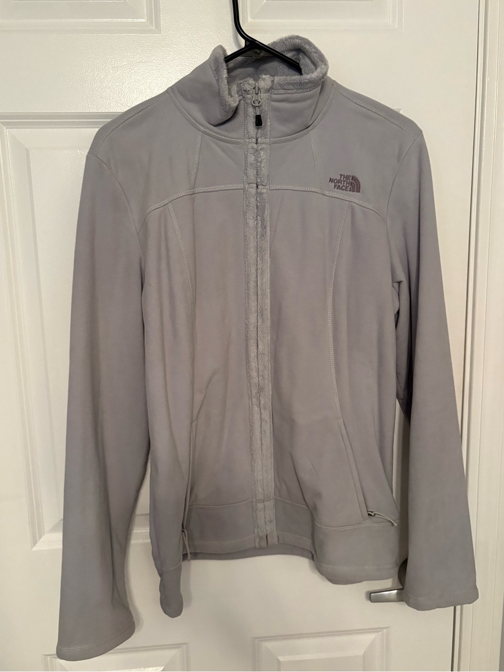 The North Face Women's Light Gray Full-Zip Utility Jacket